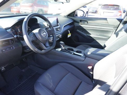 Certified 2025 Nissan Altima 2.5 S image 16