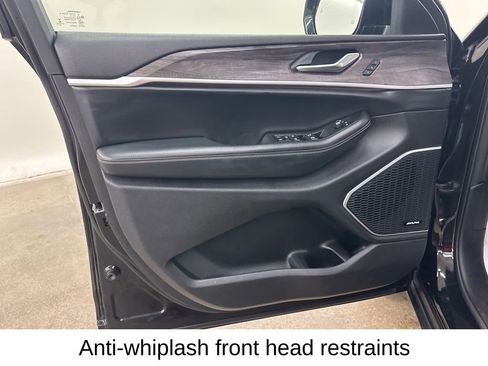 Used 2021 Jeep Grand Cherokee L Limited image 33