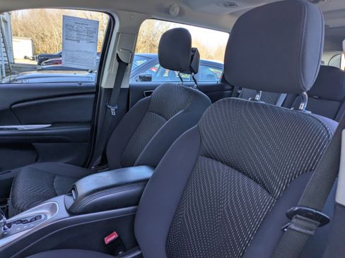 Used 2012 Dodge Journey American Value Package w/ Flexible Seating Group image 7