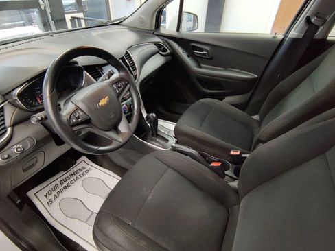 Used 2020 Chevrolet Trax LS w/ Tint and Cruise Package image 12