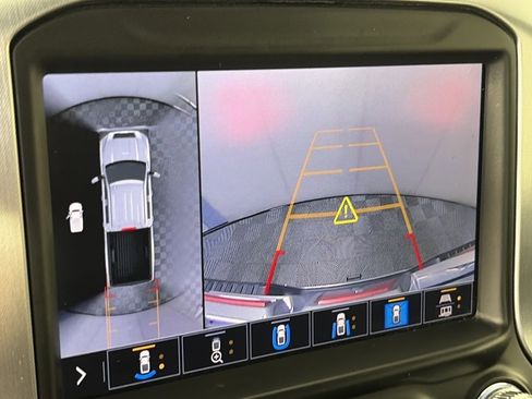 Used 2022 GMC Sierra 3500 SLT w/ SLT Premium Package image 20