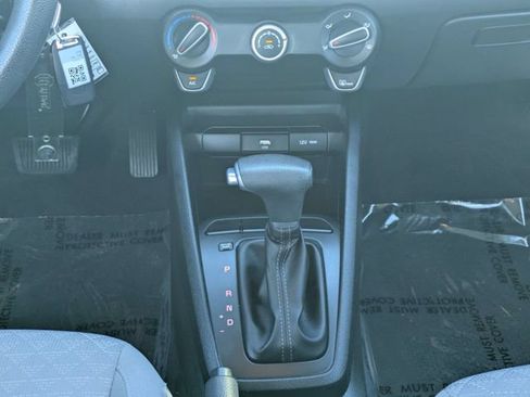Used 2022 Kia Rio S FWD image 17