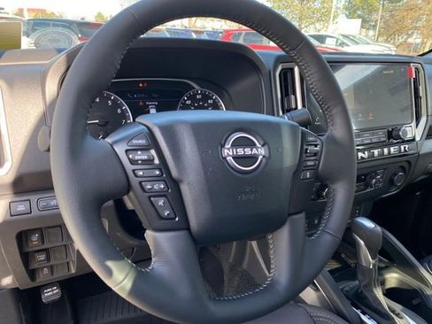 New 2026 Nissan Frontier SV image 12