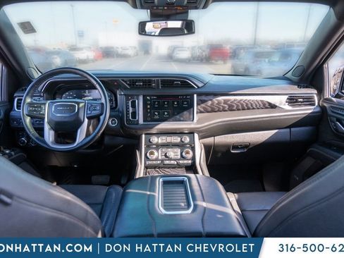 Used 2024 GMC Yukon XL Denali image 3