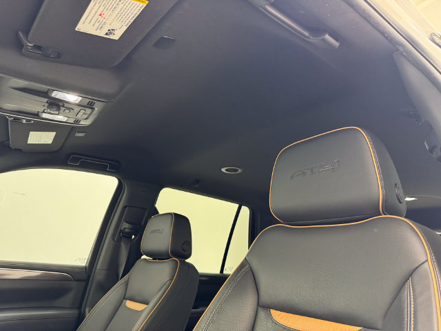 Used 2024 GMC Yukon AT4 w/ Technology Package AWD/4WD image 5