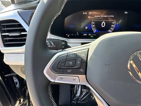 New 2025 Volkswagen Taos SE image 18
