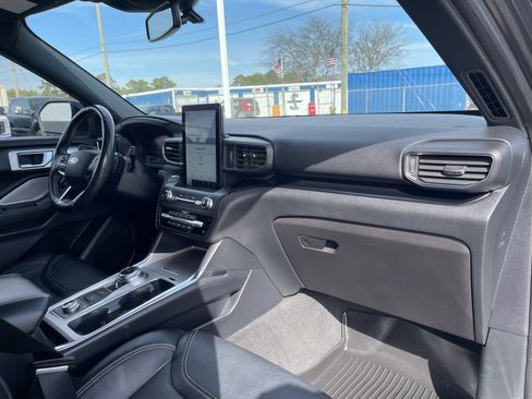 Used 2020 Ford Explorer ST w/ ST Street Pack image 15