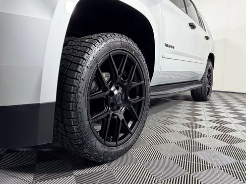 Used 2019 Chevrolet Tahoe Premier AWD/4WD image 10