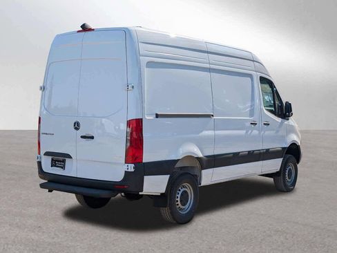 New 2025 Mercedes-Benz Sprinter 2500 image 3