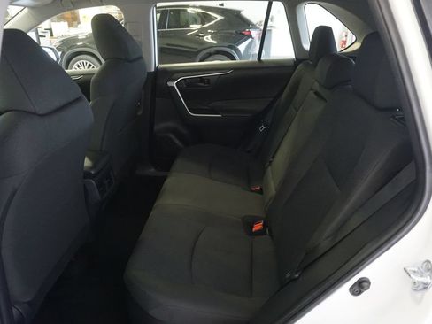Used 2025 Toyota RAV4 LE AWD/4WD image 18