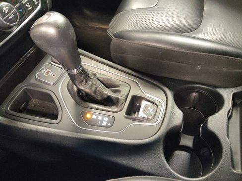 Used 2022 Jeep Cherokee Latitude Lux image 26