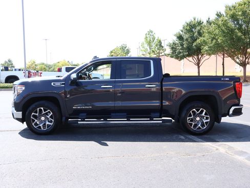 Used 2022 GMC Sierra 1500 SLT w/ SLT Premium Plus Package AWD/4WD image 35