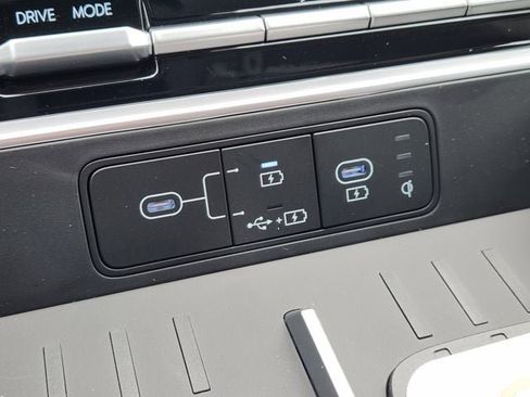 Used 2026 Hyundai Santa Fe SEL image 17