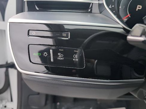 Used 2019 Audi A8 L 3.0T w/ Luxury Package image 9