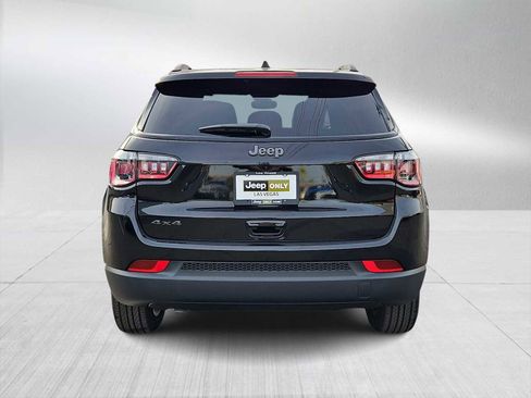 New 2026 Jeep Compass Latitude image 7