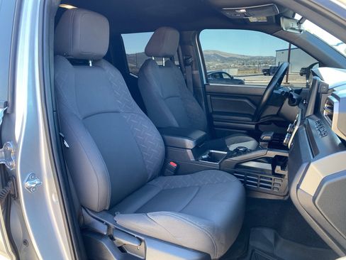 Used 2024 Toyota Tacoma SR5 AWD/4WD image 5