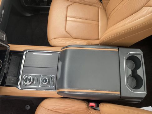 Used 2022 Ford Expedition Max Platinum AWD/4WD image 20