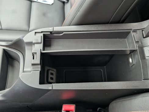 Used 2018 Chevrolet Equinox Premier image 25