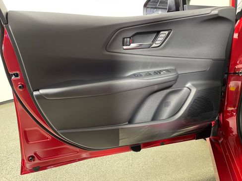 New 2026 Toyota Prius Plug-In Hybrid FWD image 17