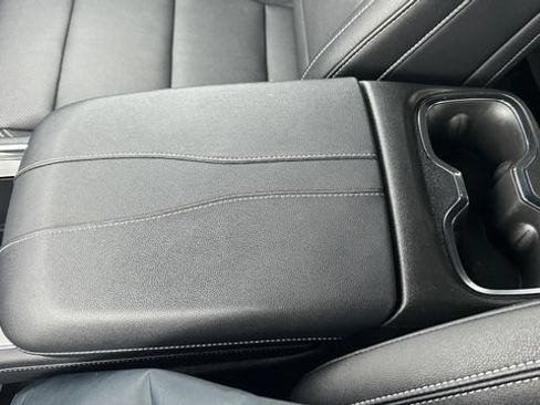 Certified 2025 Chevrolet Traverse LT AWD/4WD image 21