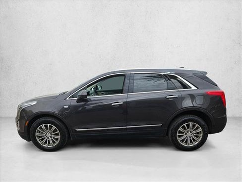 Used 2017 Cadillac XT5 Luxury w/ Driver Awareness Package FWD image 9