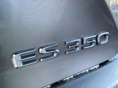 Used 2016 Lexus ES 350 w/ Navigation System Package image 23