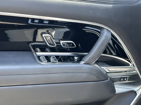 Used 2022 Land Rover Range Rover SE AWD/4WD image 18