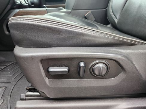 Used 2021 Chevrolet Silverado 2500 High Country w/ Z71 Off-Road Package image 30