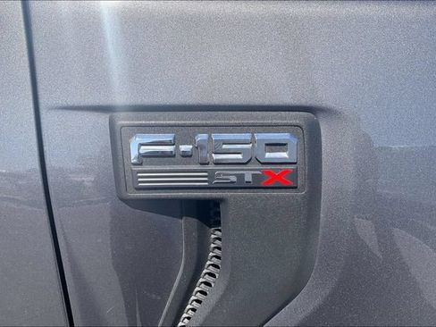 Used 2022 Ford F150 XL w/ STX Appearance Package RWD image 8