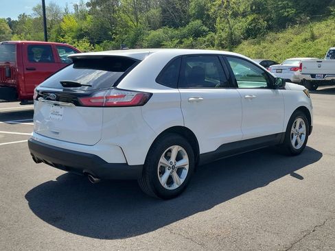 Used 2020 Ford Edge SE FWD image 3