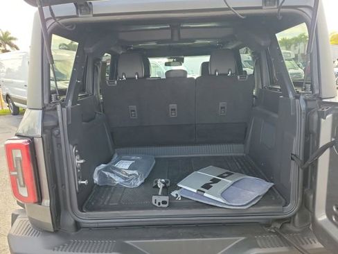 Used 2023 Ford Bronco Everglades image 6
