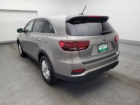 Used 2019 Kia Sorento LX image 5