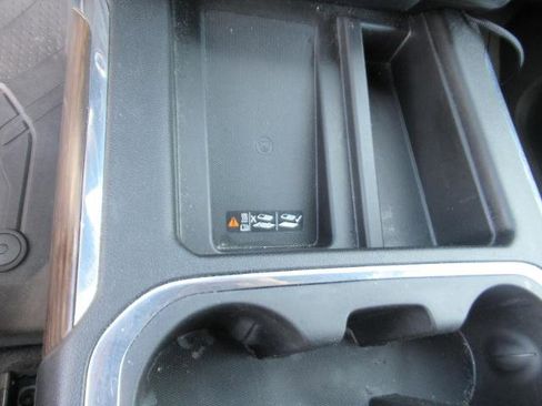 Used 2019 Chevrolet Silverado 1500 High Country w/ Technology Package image 27