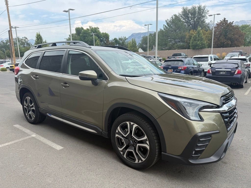 Used 2023 Subaru Ascent Limited AWD/4WD image 8