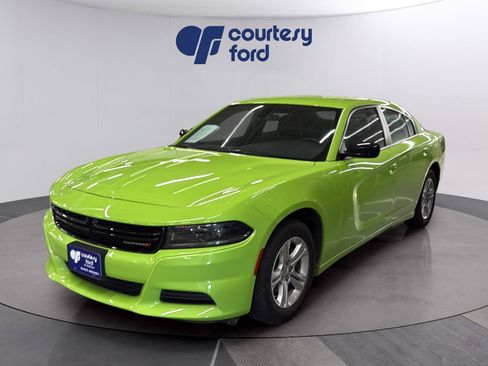 Used 2023 Dodge Charger SXT RWD image 3