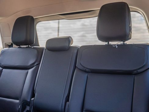 New 2026 Ford Expedition Platinum w/ Driver's Package image 16