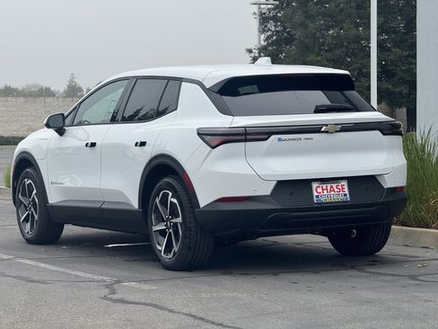 New 2026 Chevrolet Equinox EV LT image 5