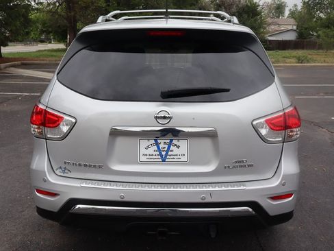 Used 2016 Nissan Pathfinder Platinum AWD/4WD image 6