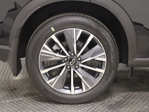 New 2026 INFINITI QX60 Luxe image 19