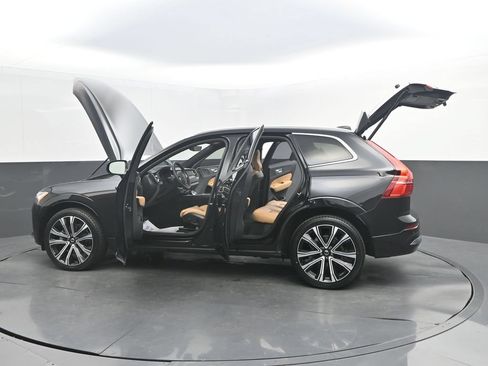 Certified 2023 Volvo XC60 B5 Ultimate w/ Climate Package AWD/4WD image 39