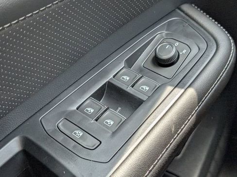 New 2026 Volkswagen Atlas Cross Sport SE FWD image 24