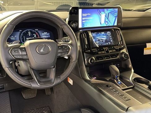 New 2026 Lexus LX 700h Luxury image 13