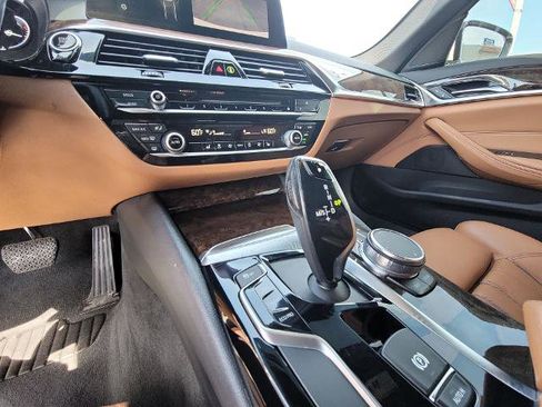 Used 2019 BMW 540i w/ Convenience Package RWD image 15