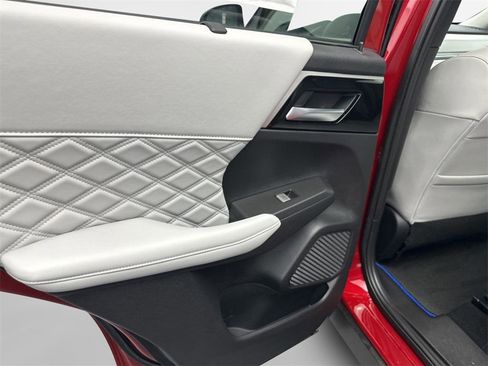 New 2025 Mitsubishi Outlander SEL image 8
