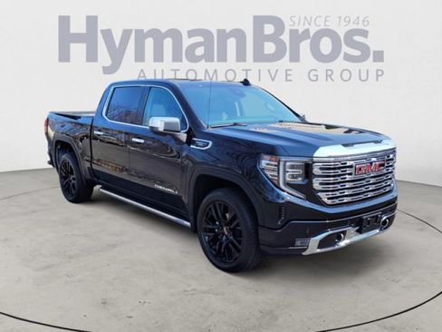 Used 2022 GMC Sierra 1500 Denali w/ Denali Reserve Package AWD/4WD image 1