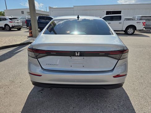 Used 2025 Honda Accord SE image 13