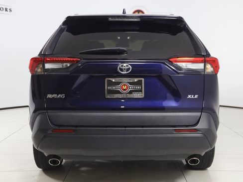Used 2021 Toyota RAV4 XLE image 39