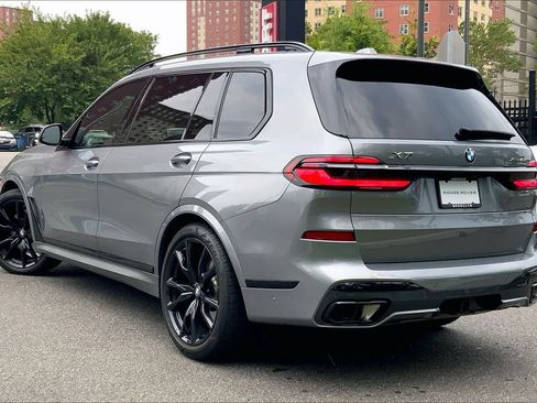 Used 2024 BMW X7 xDrive40i w/ Executive Package AWD/4WD image 11