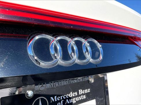 Used 2019 Audi Q8 Premium Plus image 9