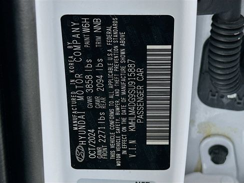 Used 2025 Hyundai Elantra Sport image 12